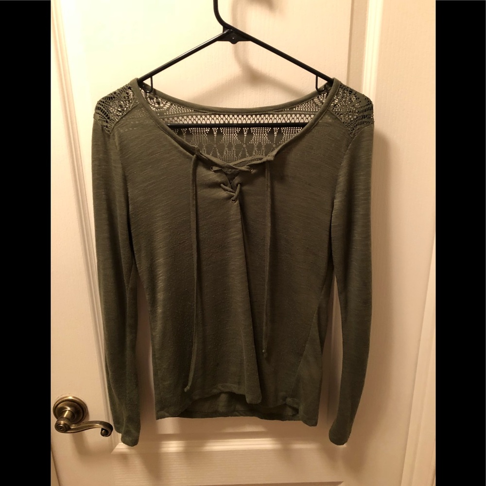 Long-sleeve shirt; Size: Small; Color: Green